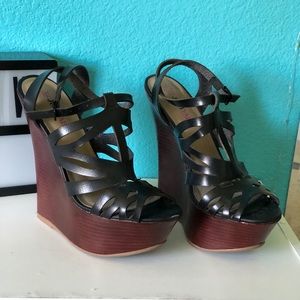 Black wedges heels